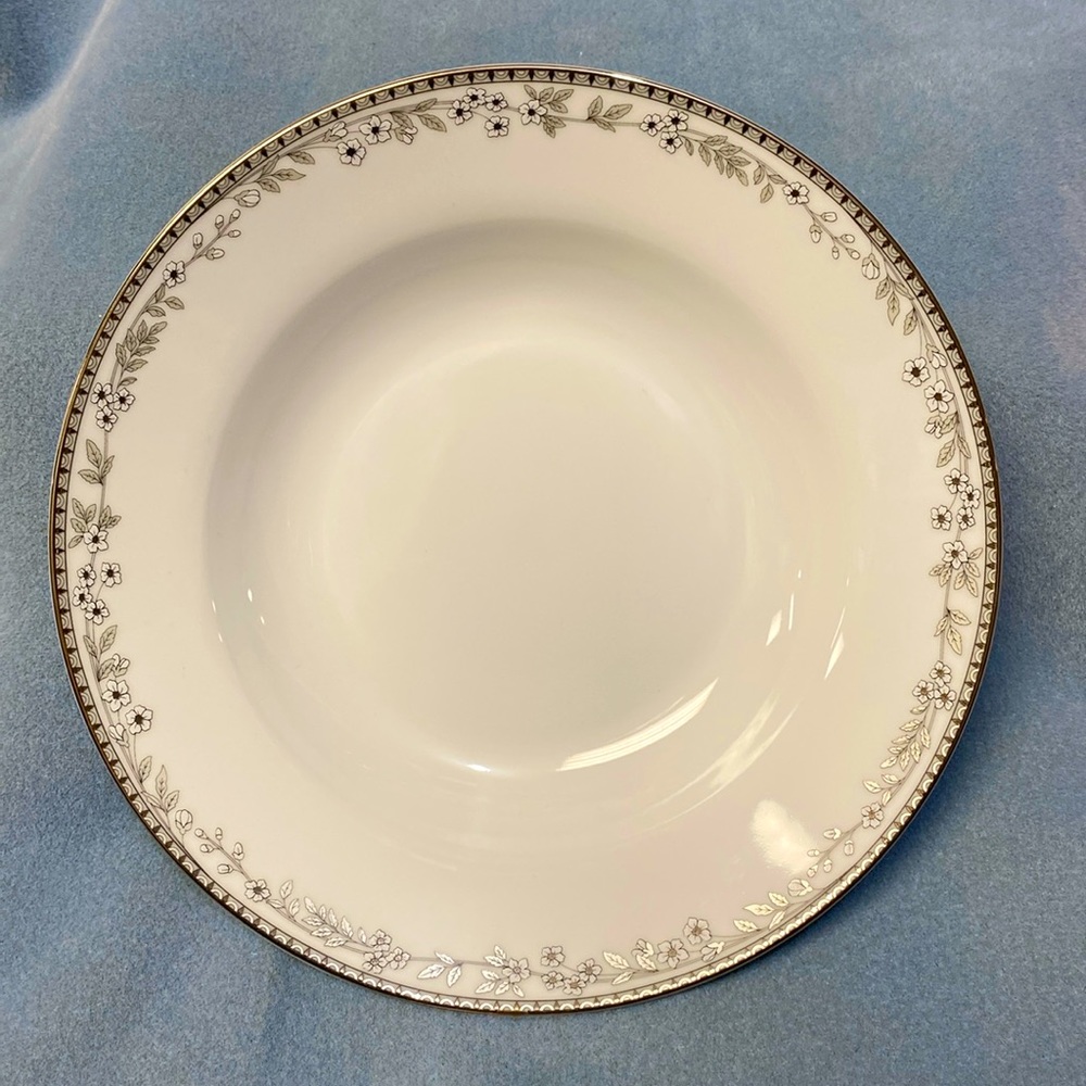 GORHAM FLOWERING MEADOW SOUP BOWL TRAILING FLORAL VINE PLATINUM TRIM 9 Inch